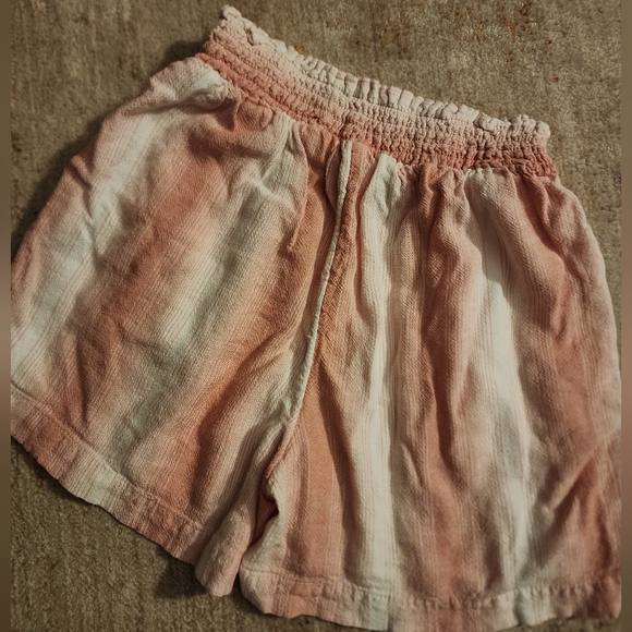 Wonder Nation Linen Smocked Waist Shorts - Bundle of 2 Pair - Picture 6 of 14